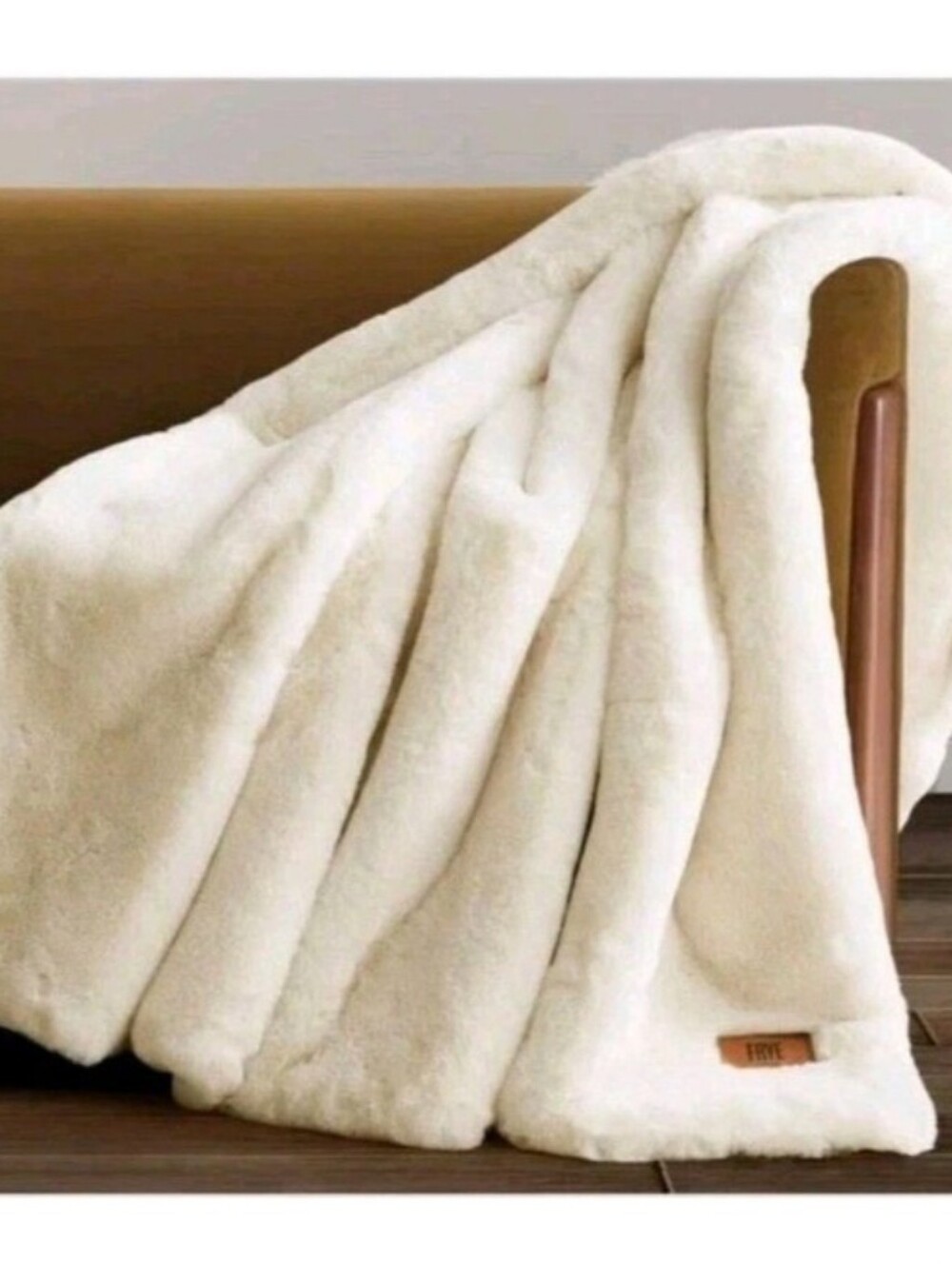 FRYE Luxe Faux Fur Luxury Throw, Reversible 60" X 70" Cream Silky Soft, New